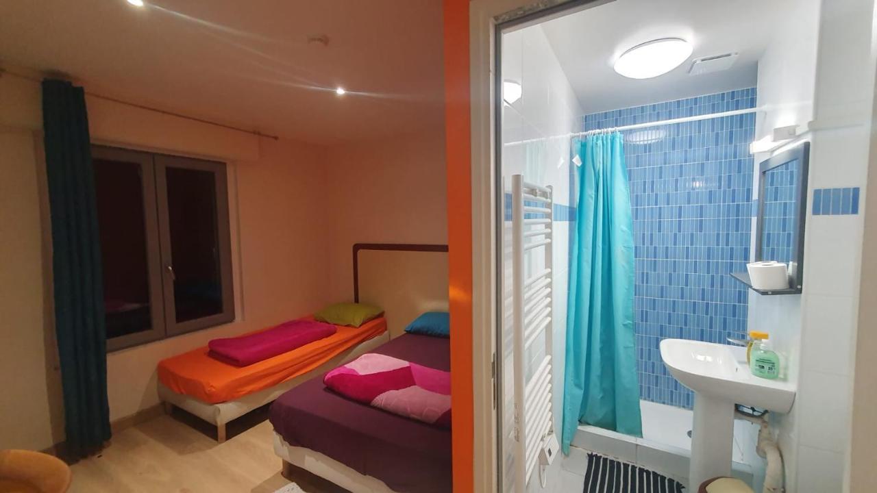 Hotel Le Privilege La Courneuve Exterior photo
